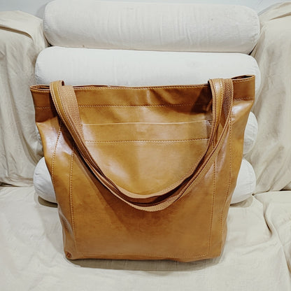 Retro Tote – Large Capacity, Premium Oil Wax Leather, Effortless Chic